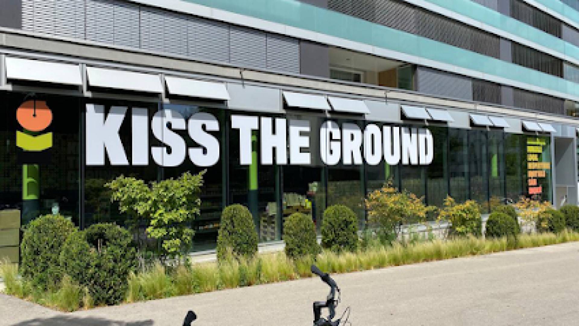 Kiss The Ground - Nyon